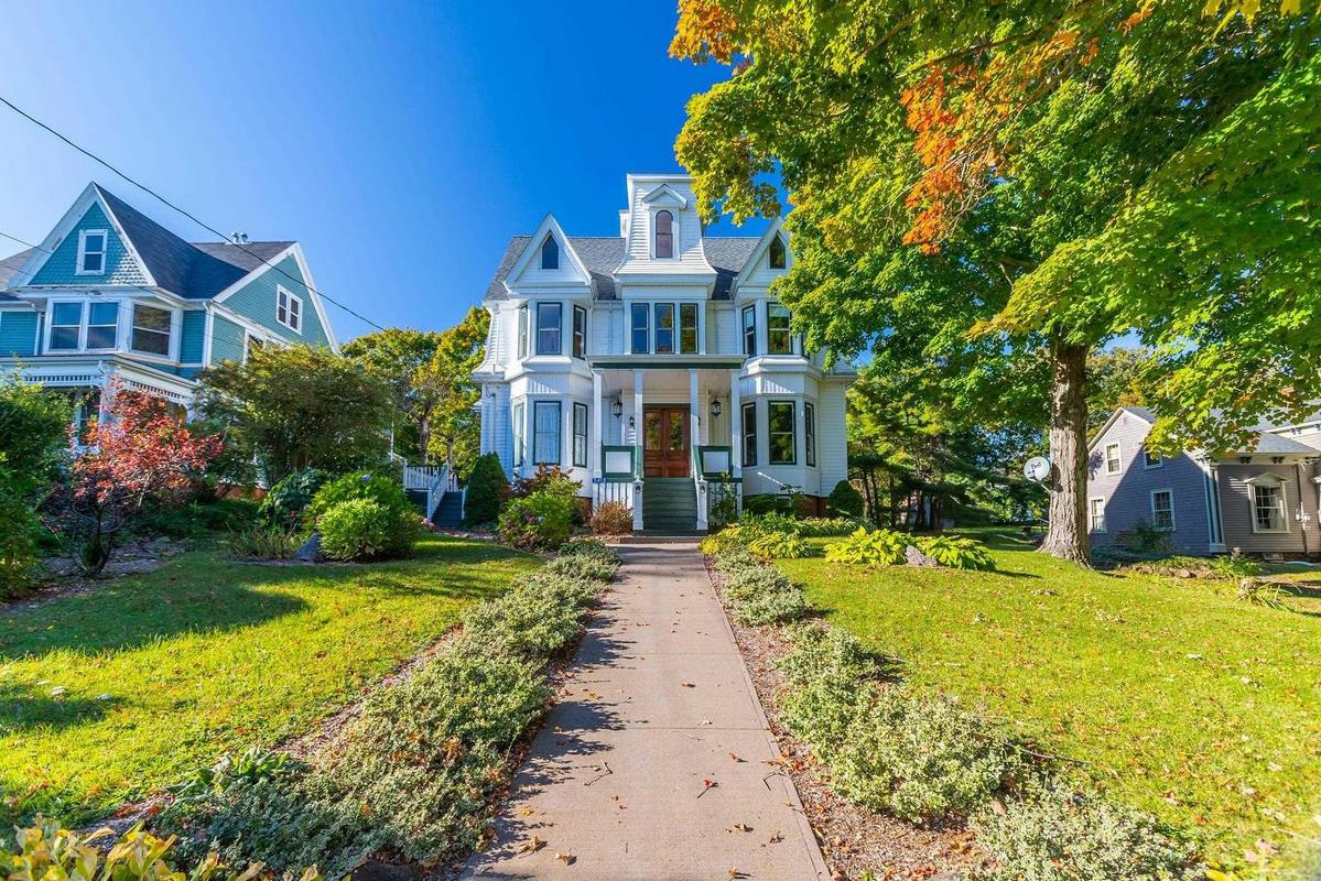 c. 1885 in Annapolis, Nova Scotia, Canada Old House Dreams