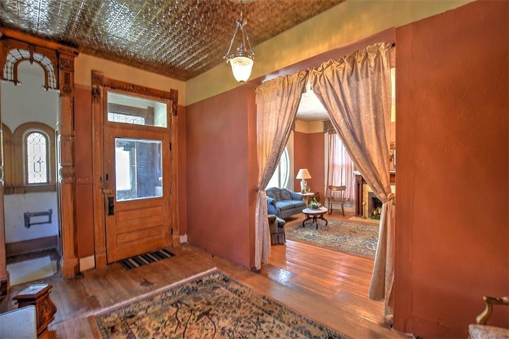 Queen Anne in Decatur, IL - Old House Dreams