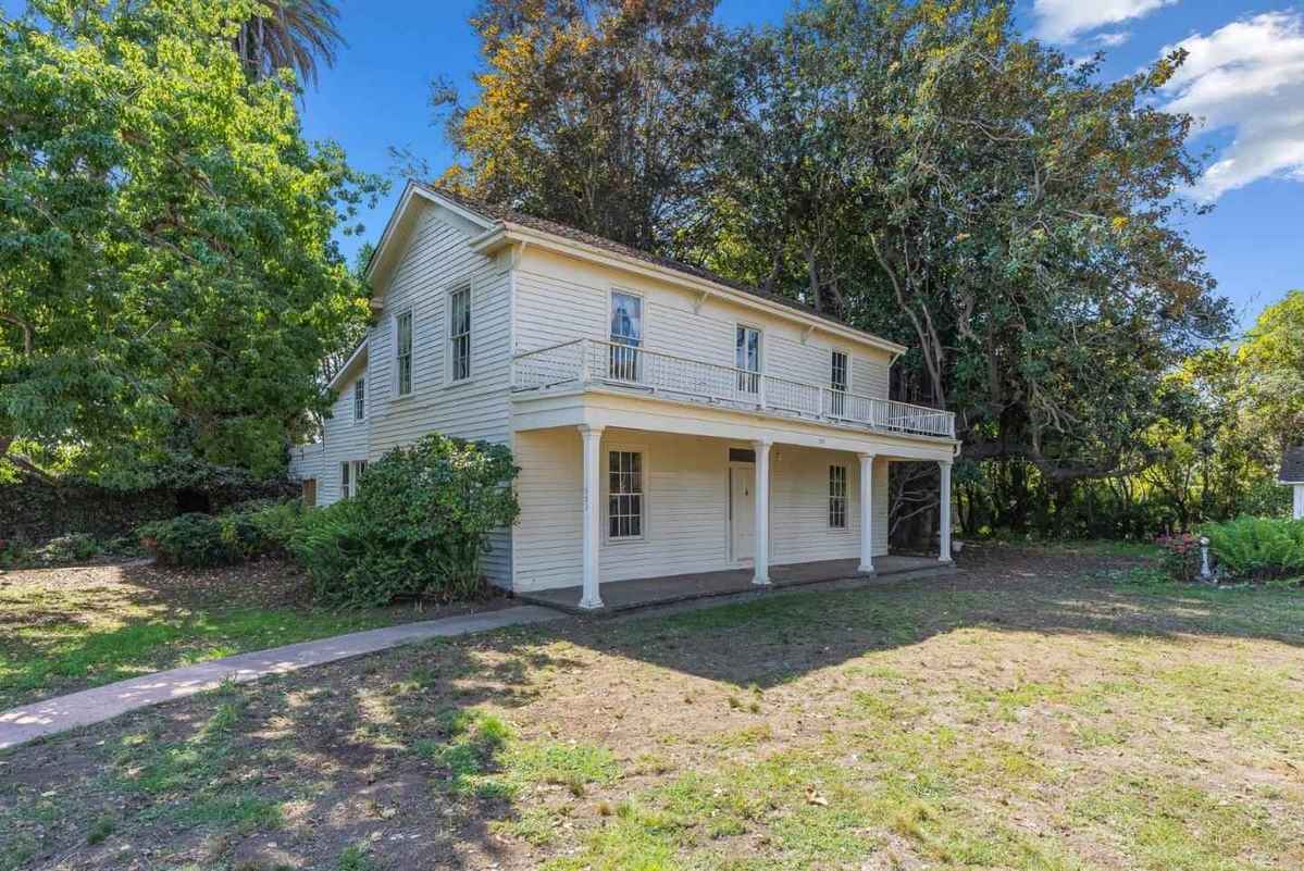 c. 1852 in Watsonville, CA Old House Dreams