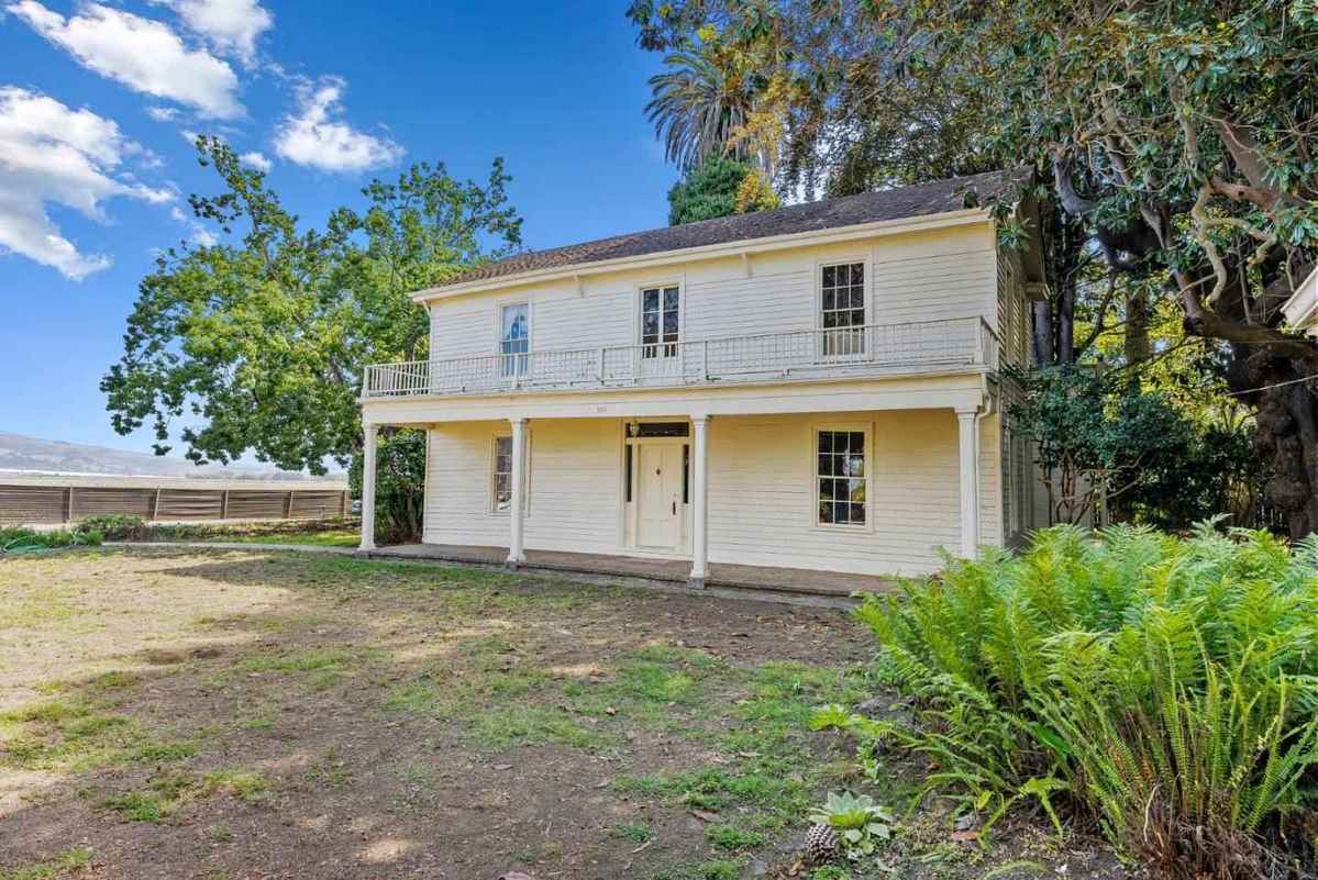 c. 1852 in Watsonville, CA Old House Dreams