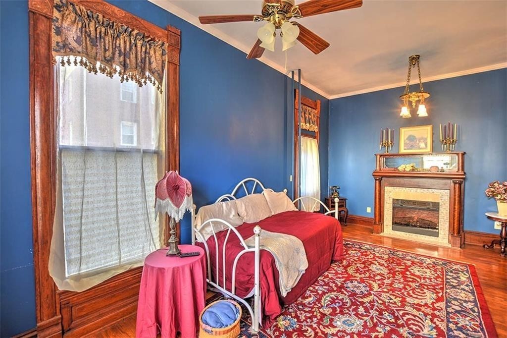 Queen Anne in Decatur, IL - Old House Dreams