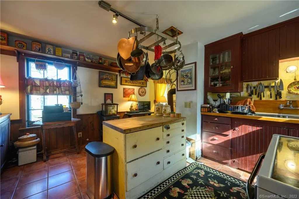 c. 1860 in Woodstock, CT Old House Dreams