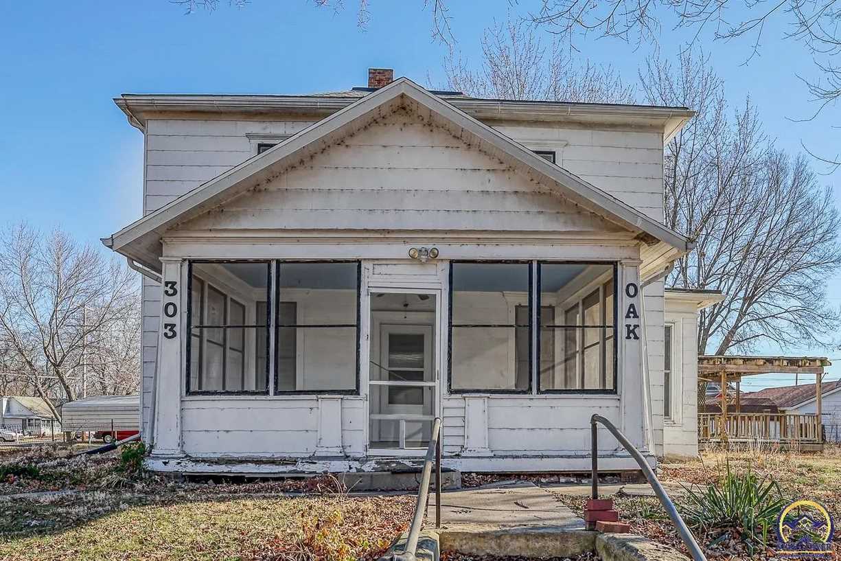 Valley Falls, KS Old House Dreams