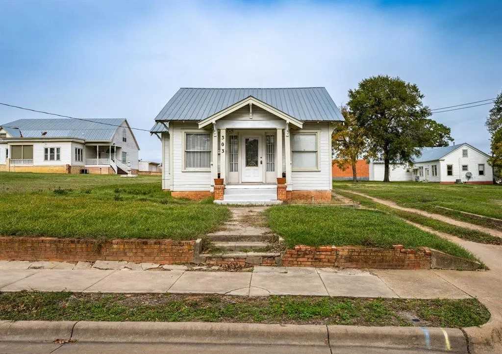 Brenham, TX Old House Dreams