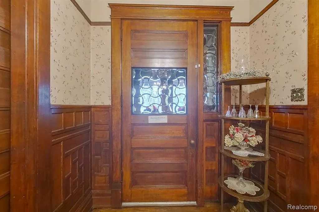 1892 in Columbiaville, MI Old House Dreams