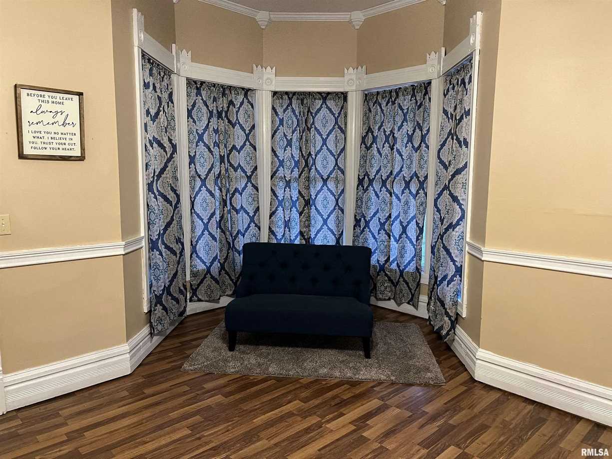 1891 Queen Anne in Table Grove, IL Old House Dreams