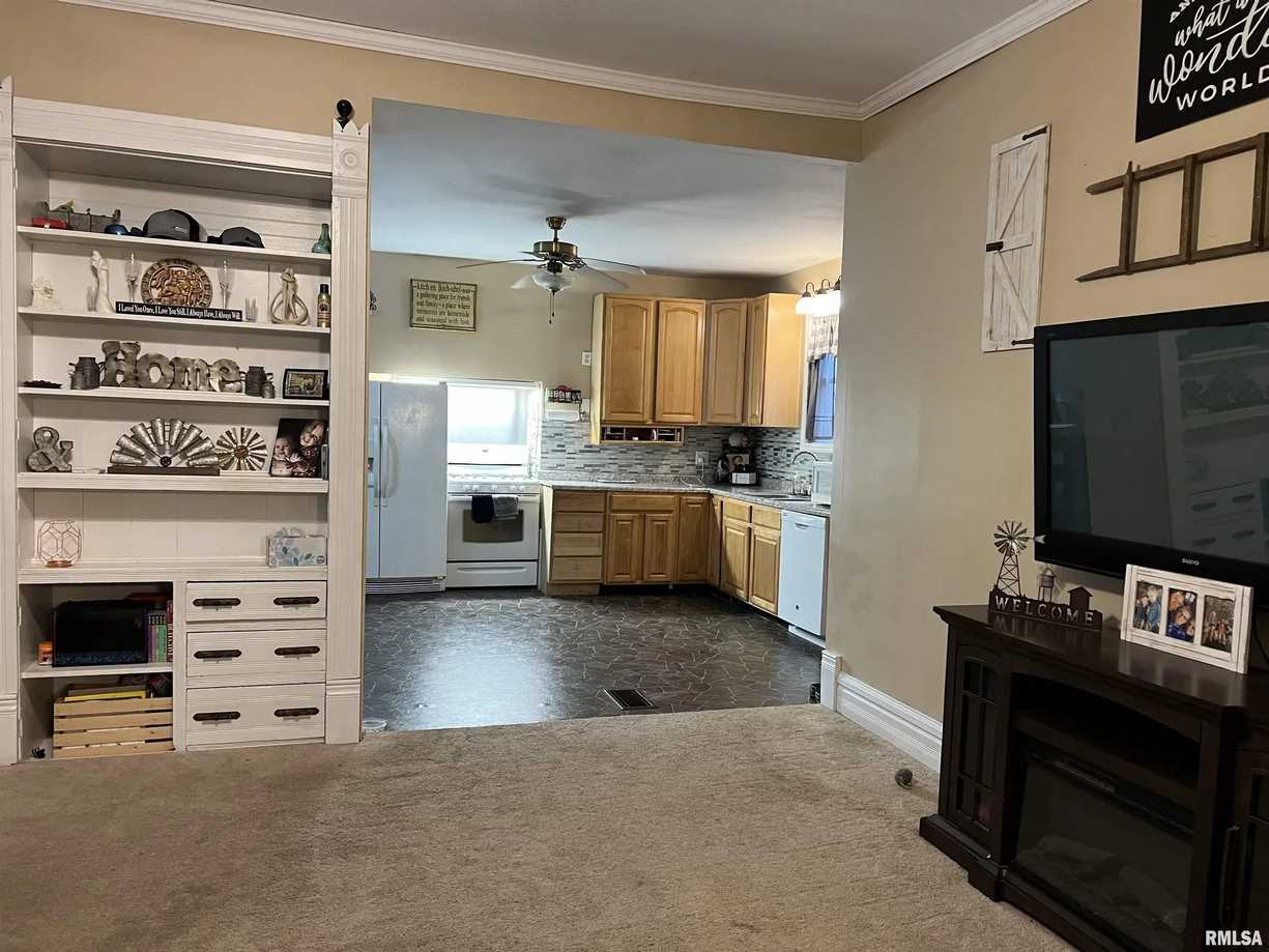 1891 Queen Anne in Table Grove, IL Old House Dreams