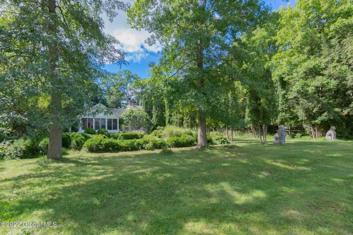 c. 1795 Federal in Greenwich, NY - Old House Dreams