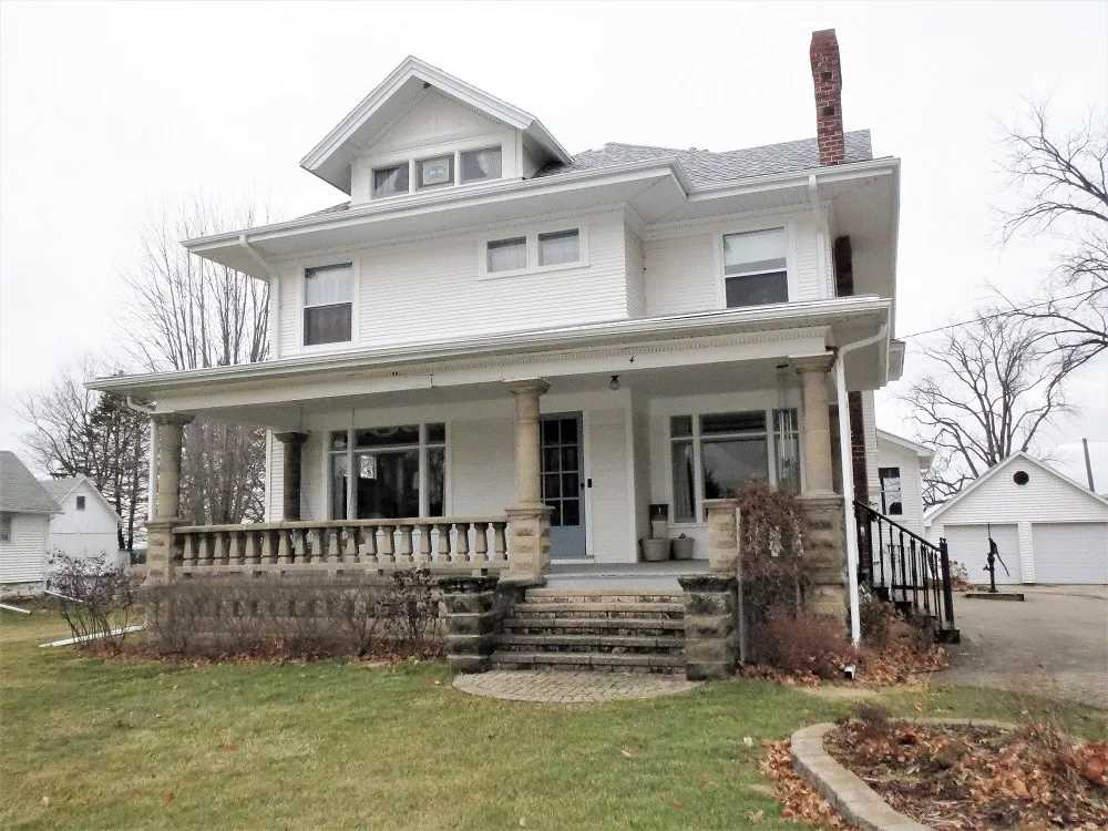 1910 Prairie in Milledgeville, IL Old House Dreams