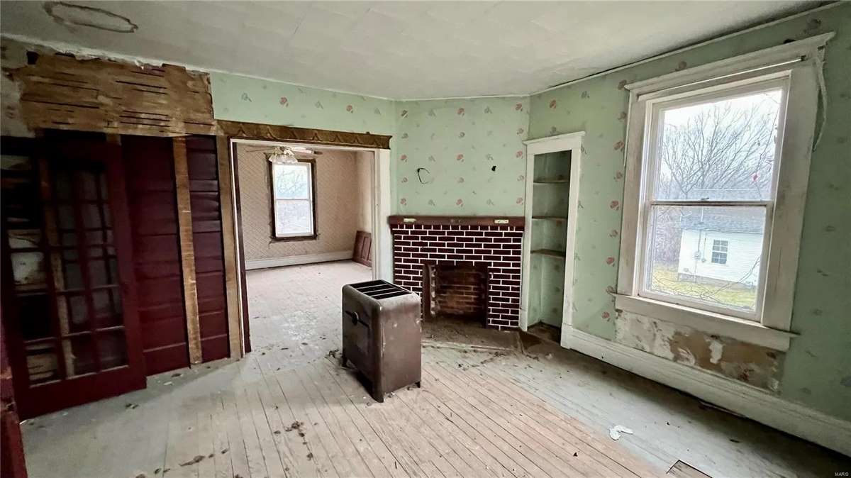 c. 1890 in Fredericktown, MO Old House Dreams