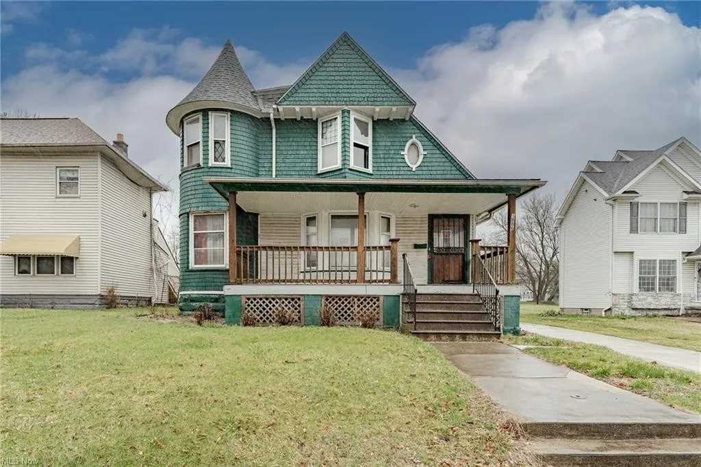Shingle in Cleveland, OH