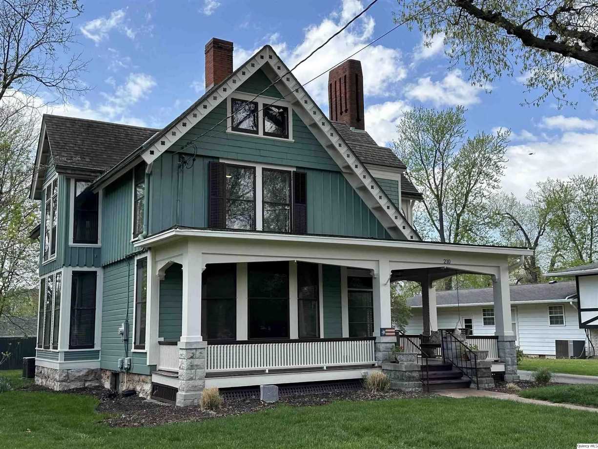 1883 Gothic Revival in Quincy, IL Old House Dreams