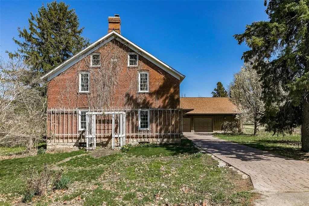Amana, IA Old House Dreams