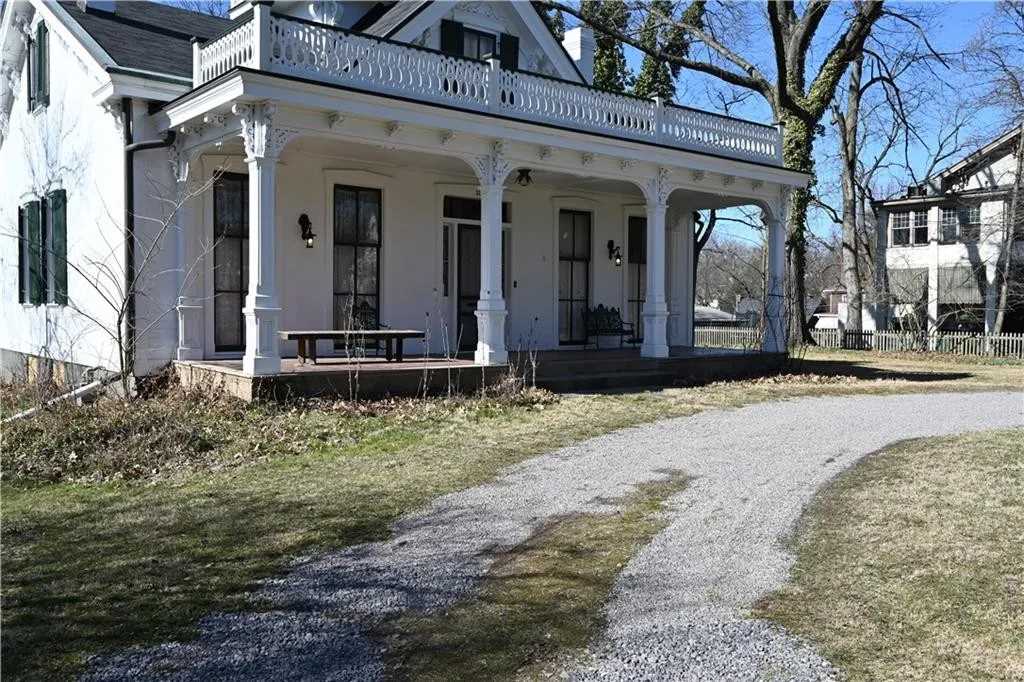 1862 in Pittsburgh, PA Old House Dreams