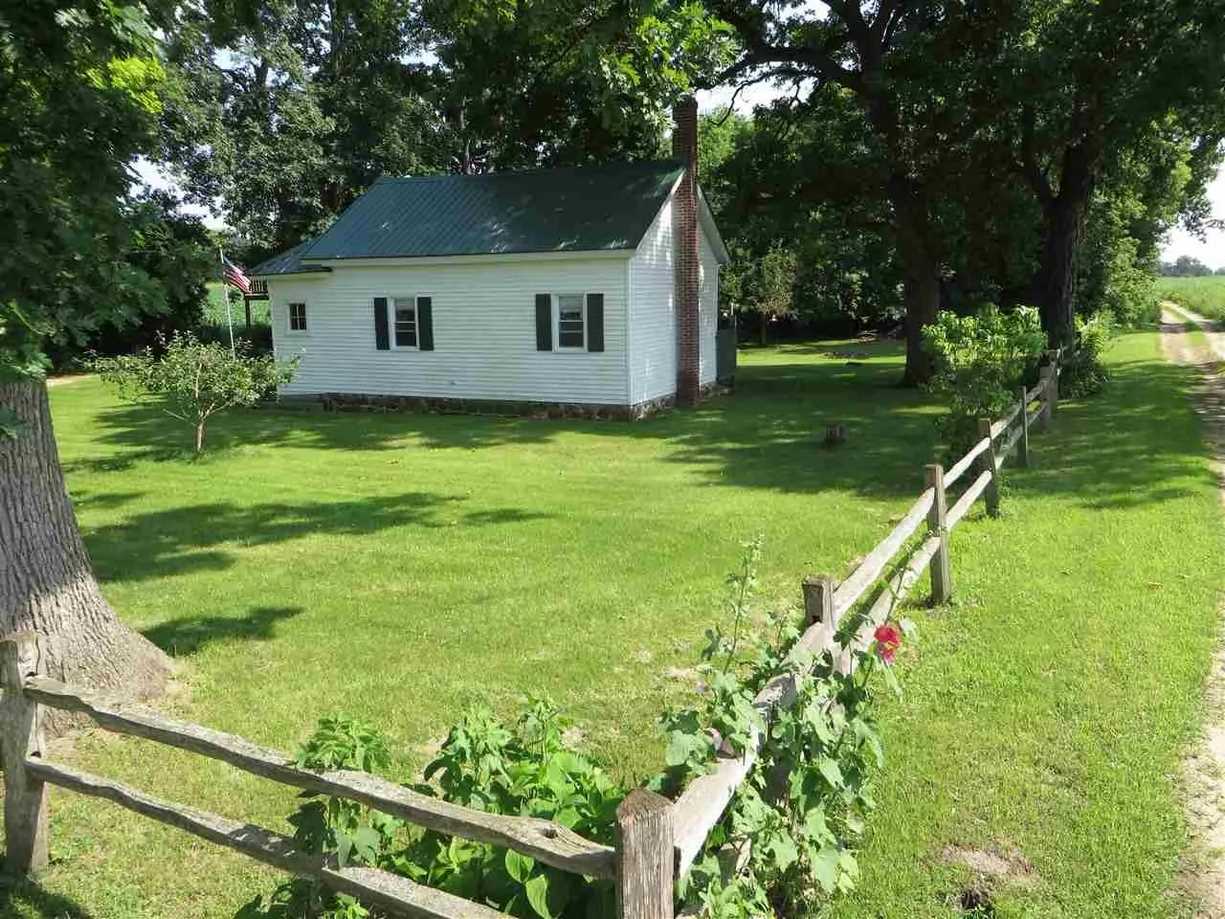1864 Schoolhouse in Markesan, WI Old House Dreams