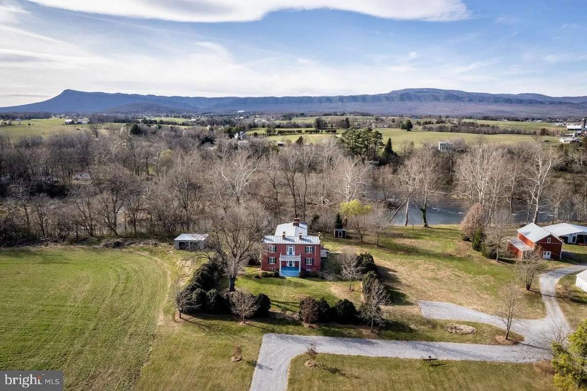 c. 1790 in Elkton, VA - Old House Dreams