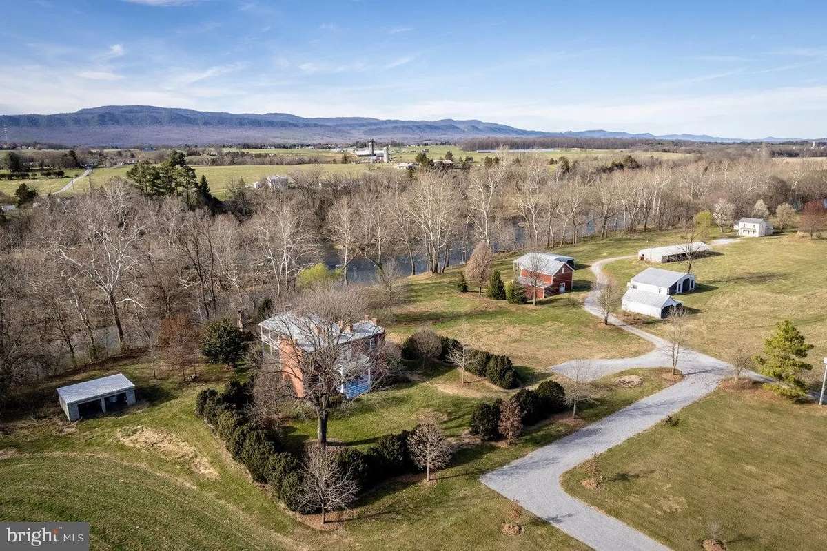 c. 1790 in Elkton, VA - Old House Dreams