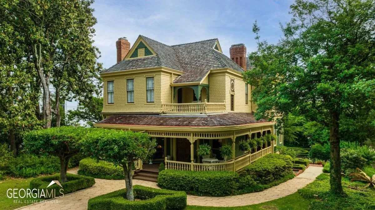 Private: 1887 Queen Anne in Eatonton, GA