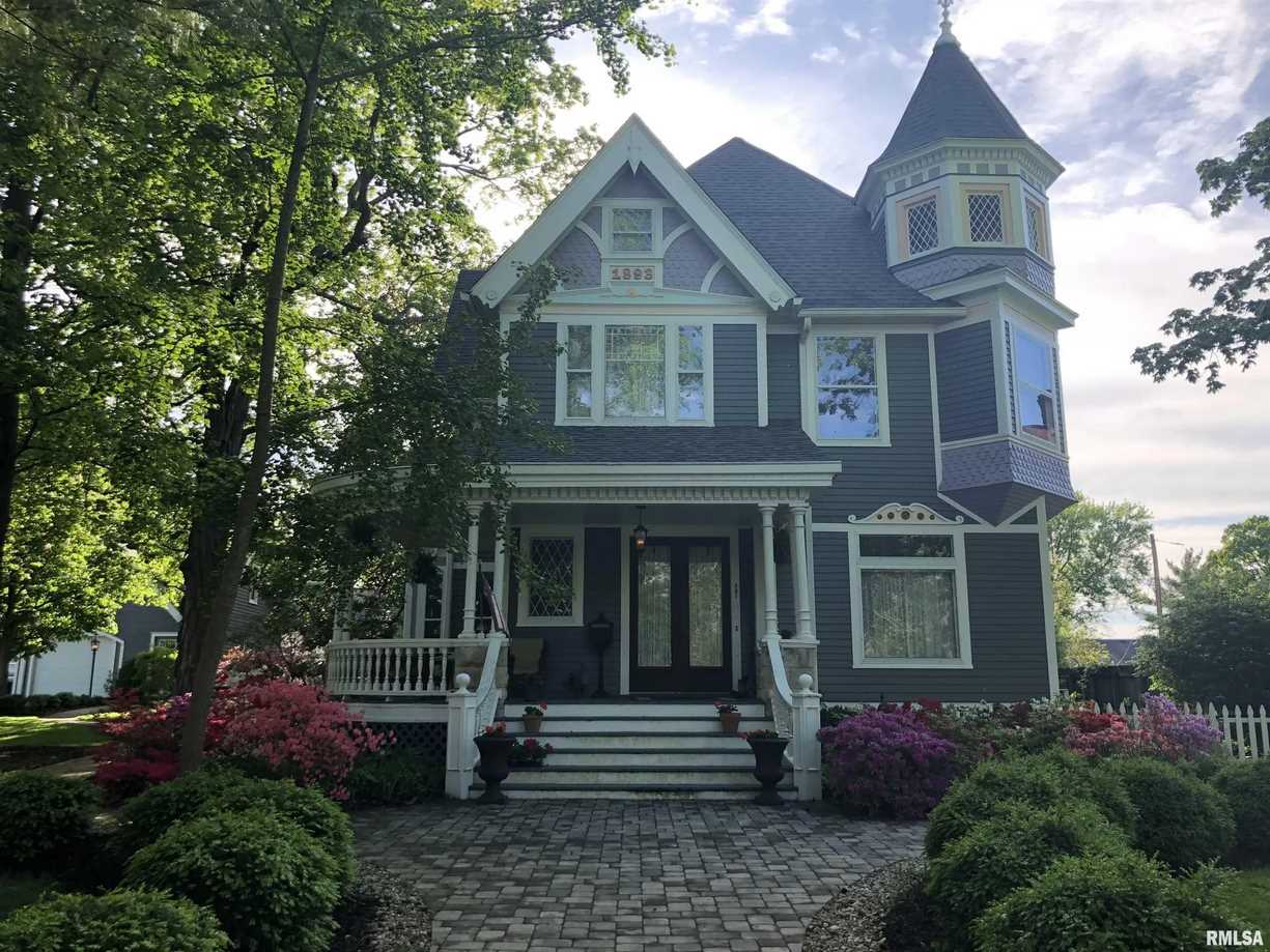 Private: 1894 Queen Anne in Anna, IL