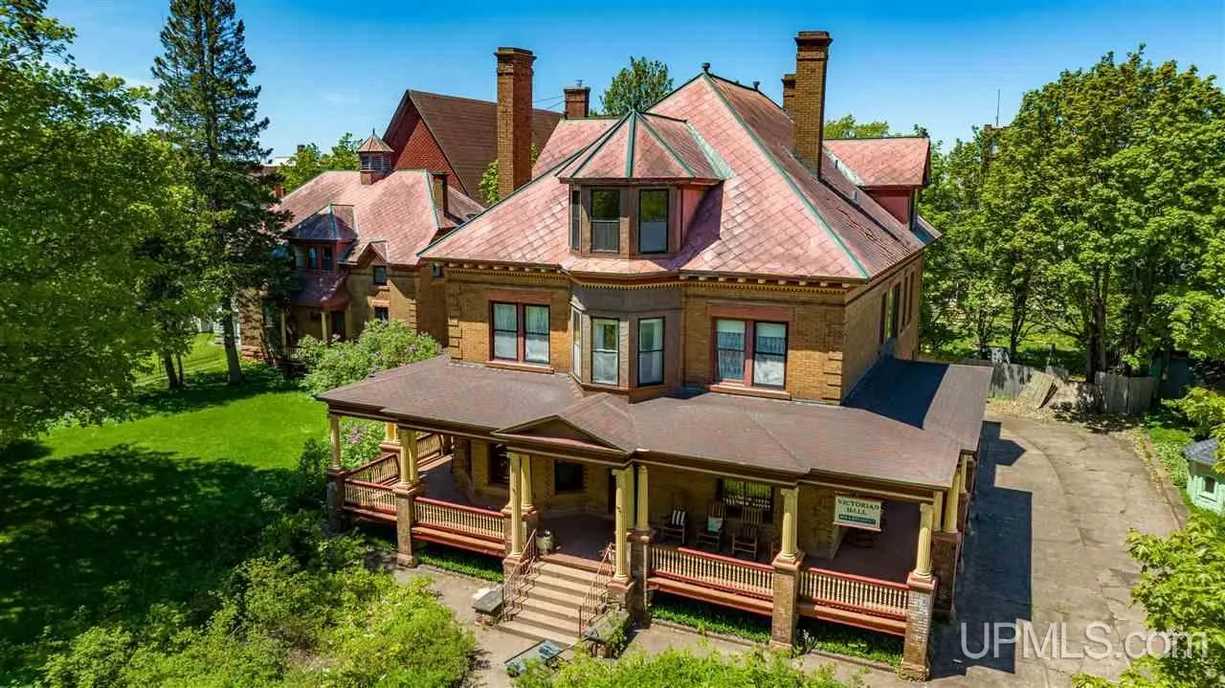 Private: 1906 Colonial Revival in Laurium, MI