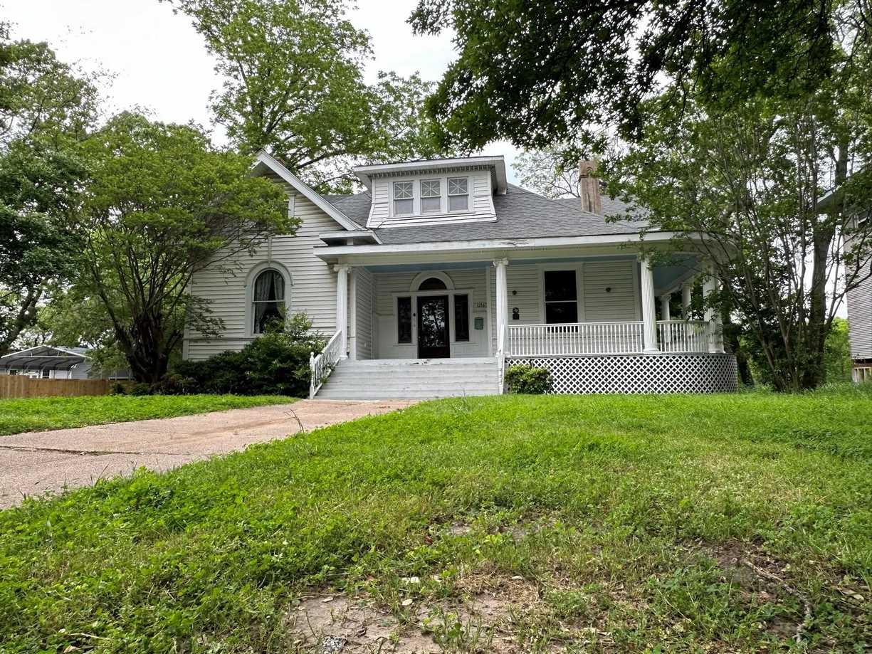 Corsicana, TX Old House Dreams