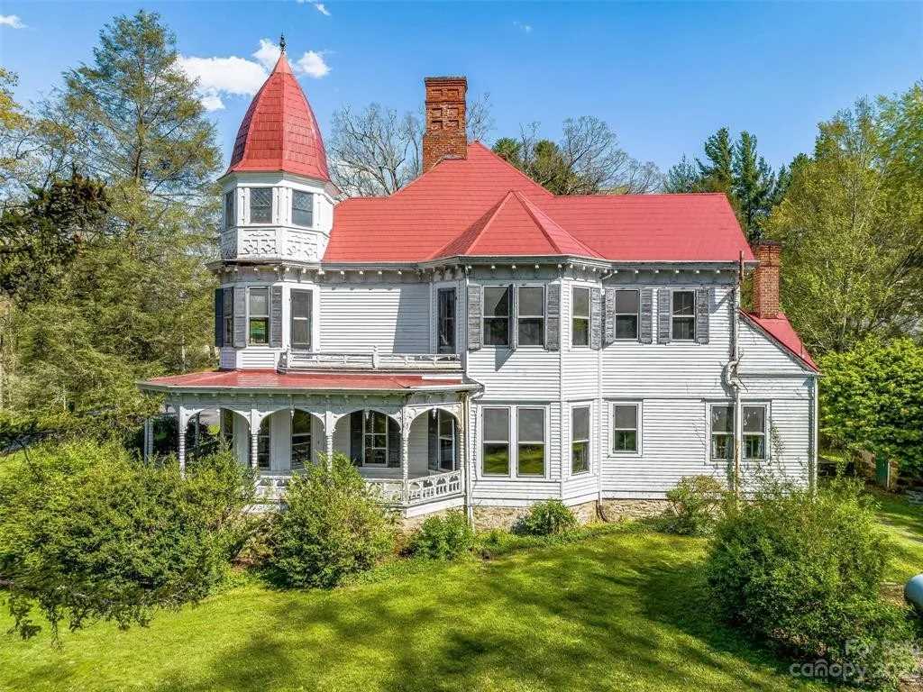 c. 1898 Queen Anne in Waynesville, NC Old House Dreams