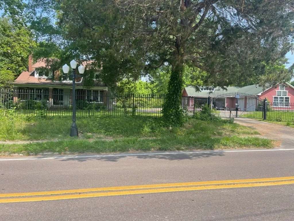 c. 1931 Craftsman in Huntingdon, TN Old House Dreams
