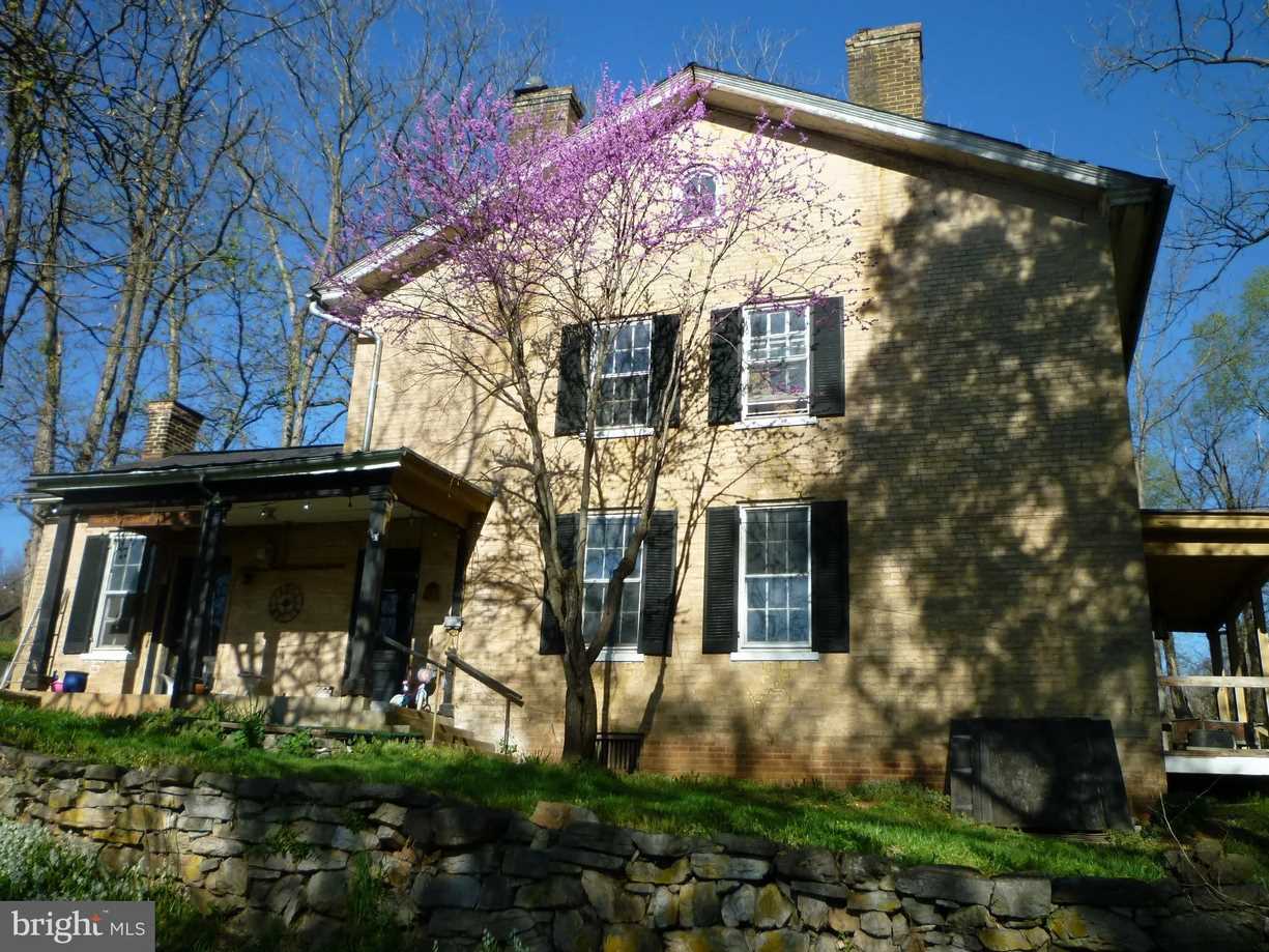 c. 1870 in Quicksburg, VA Old House Dreams