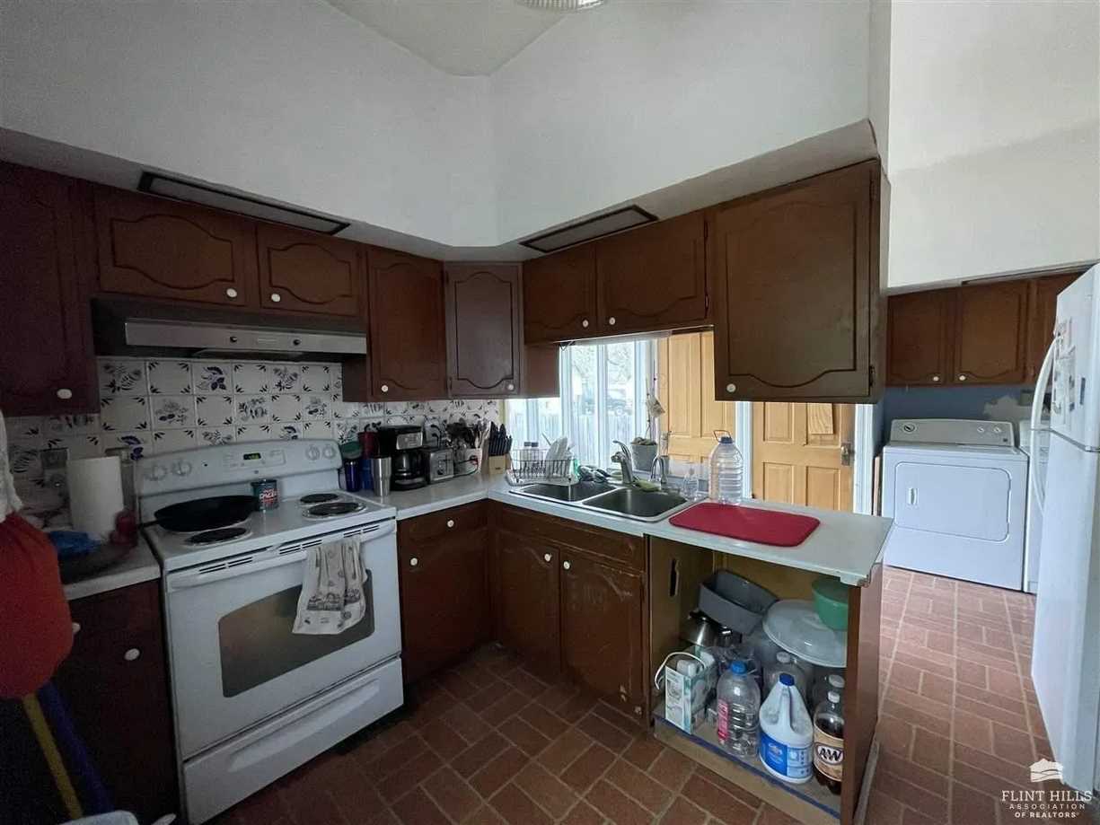 Waterville, KS Old House Dreams