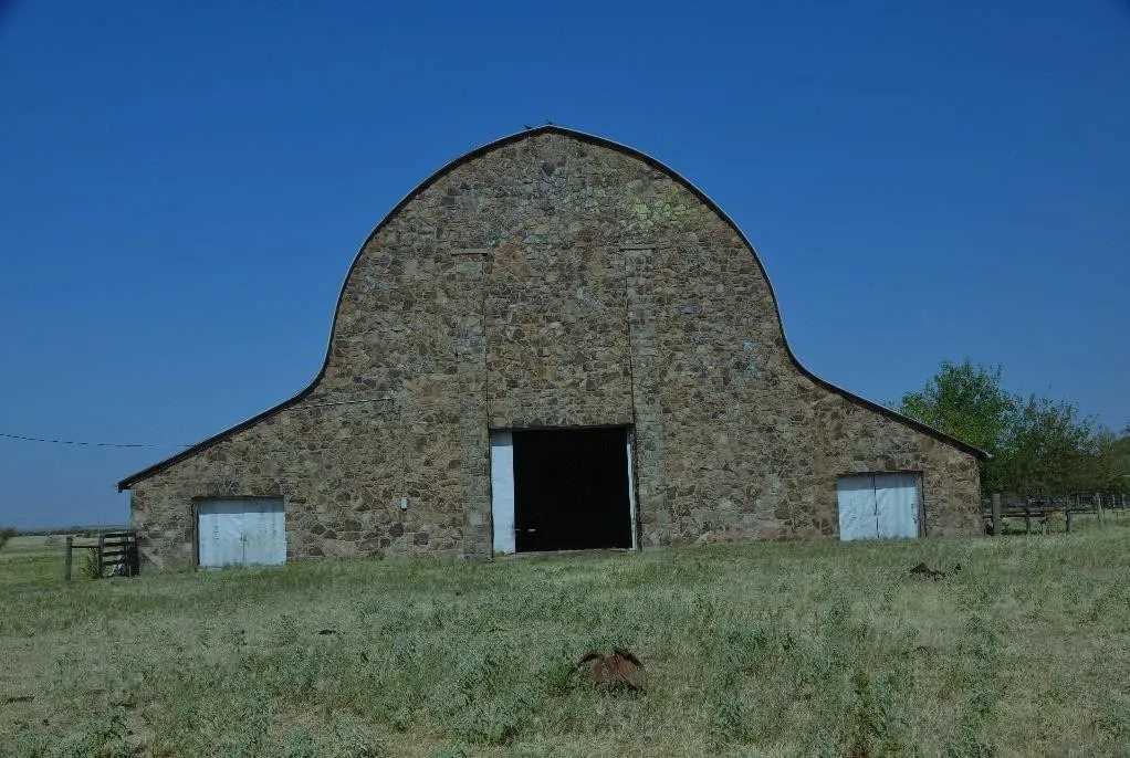 1941 Barn in Red Rock, OK Old House Dreams