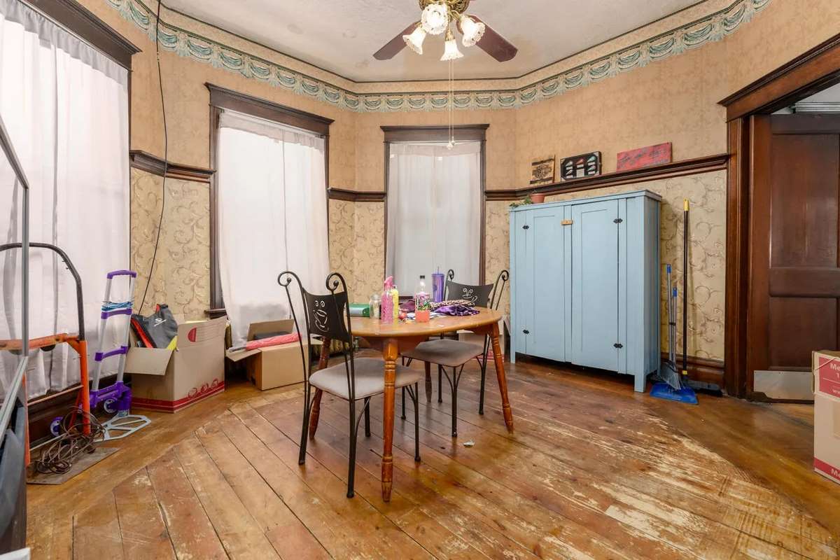 1906 in Battle Creek, MI - Old House Dreams