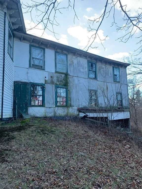 Octagon in Dudley, MA Old House Dreams