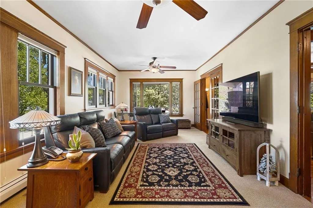 Craftsman in Farnhamville, IA Old House Dreams