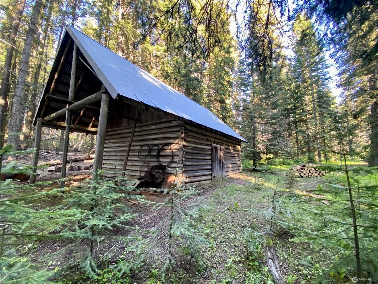 Log Cabin in Dayton, WA Old House Dreams