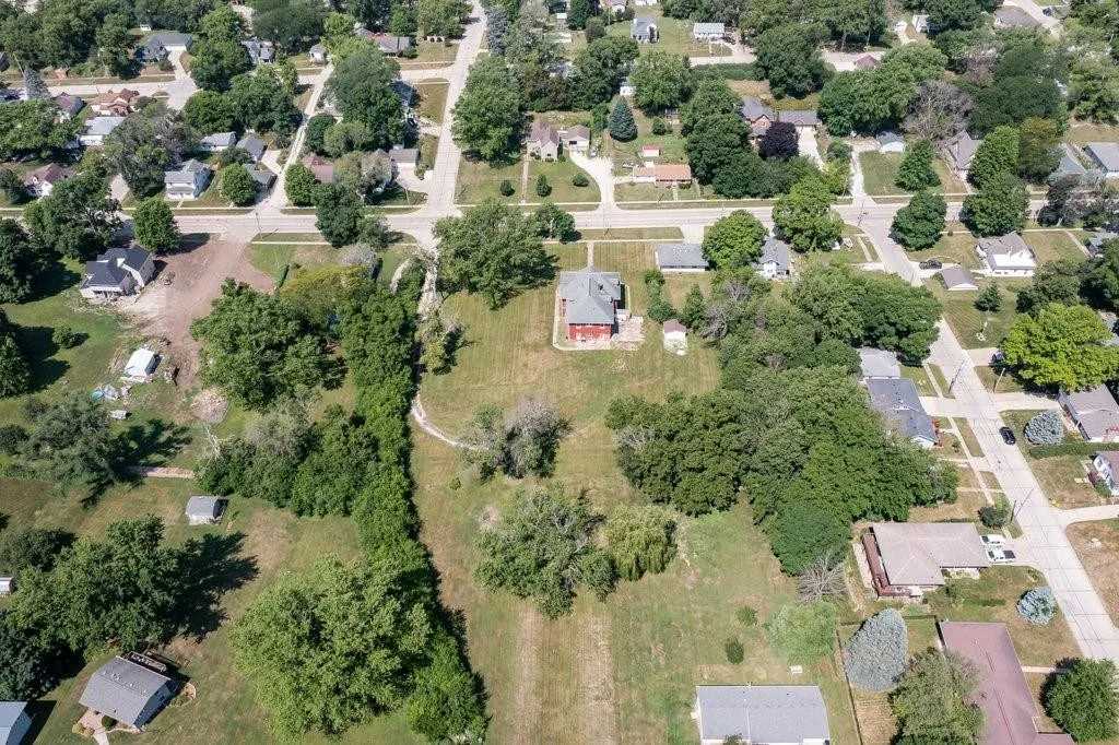 1906 in Guthrie Center, IA Old House Dreams