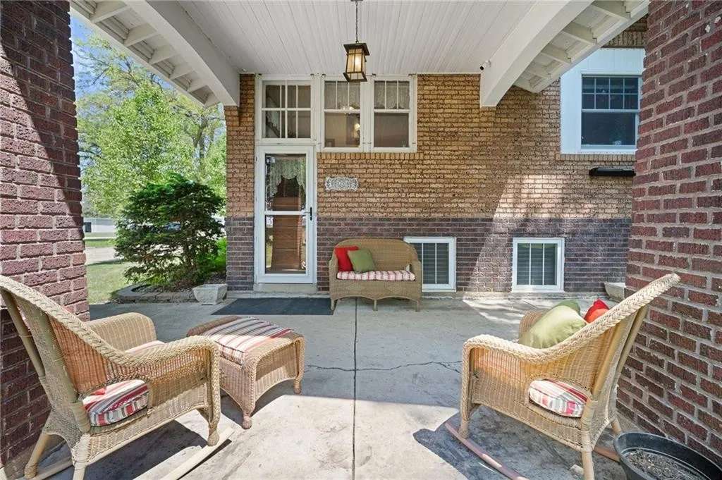 Craftsman in Farnhamville, IA Old House Dreams