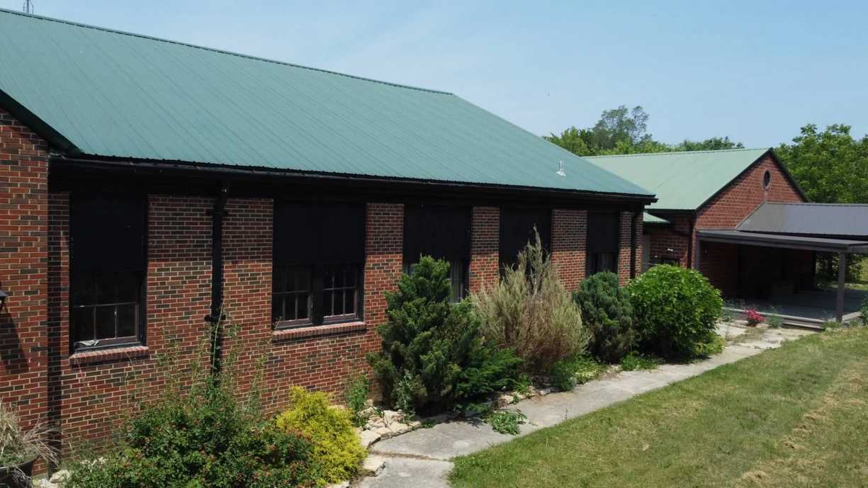 1939 School in Jamesport, MO Old House Dreams