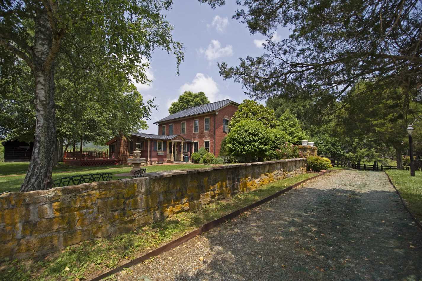 c. 1860 in Pence Springs, WV Old House Dreams