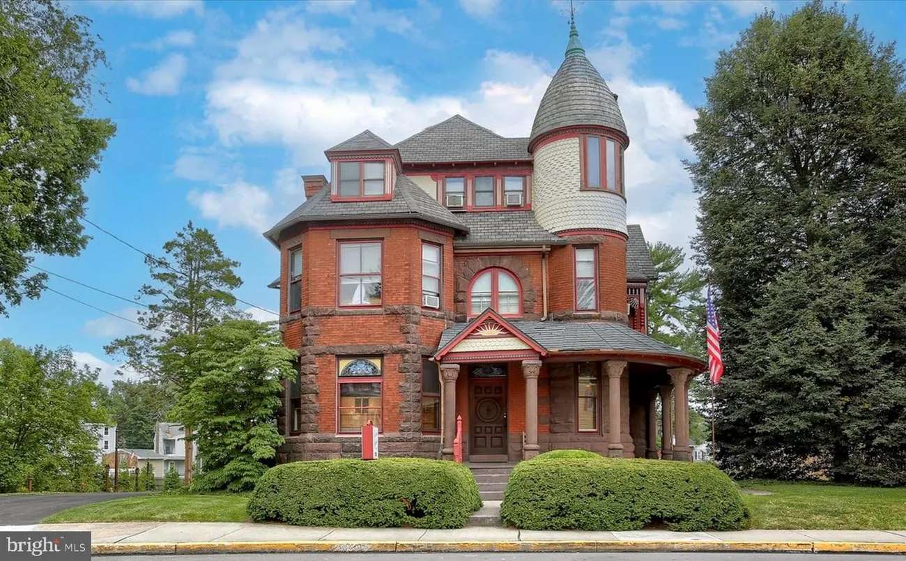 1894 Romanesque in Middletown, PA Old House Dreams