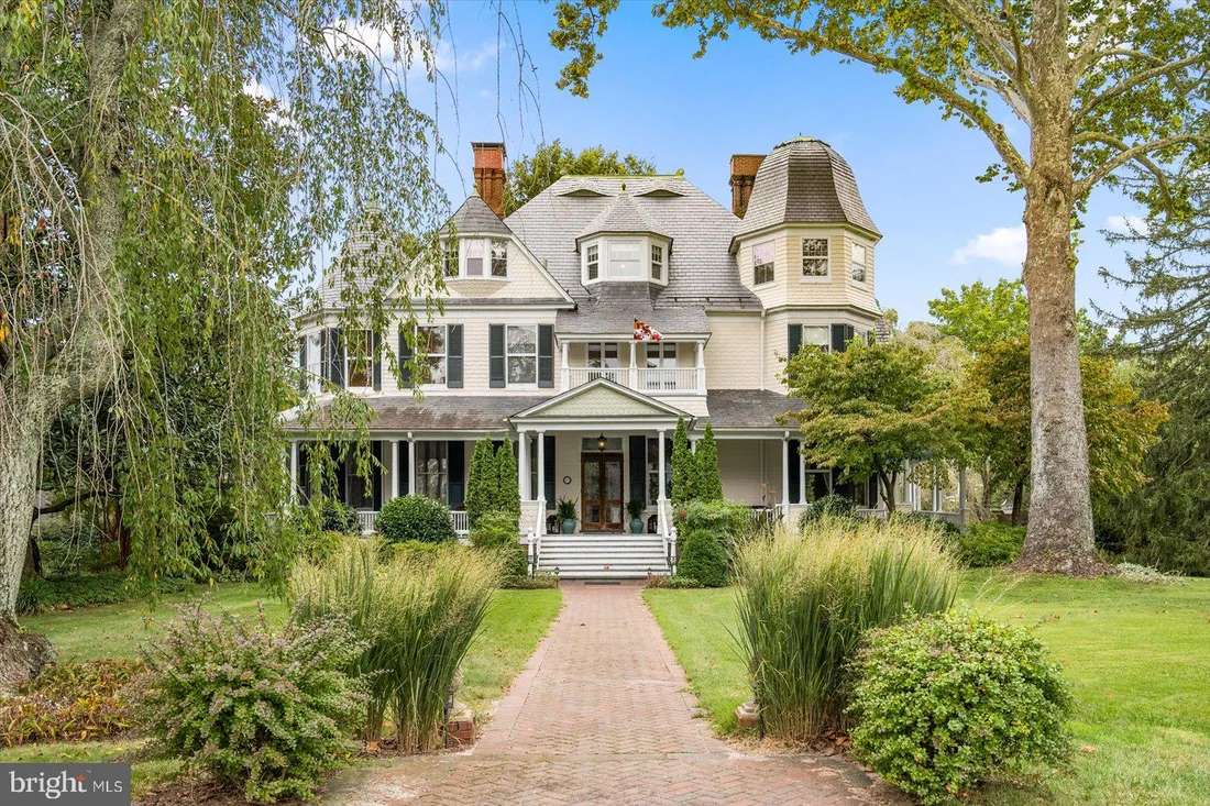 Private: c. 1890 Queen Anne in Snow Hill, MD