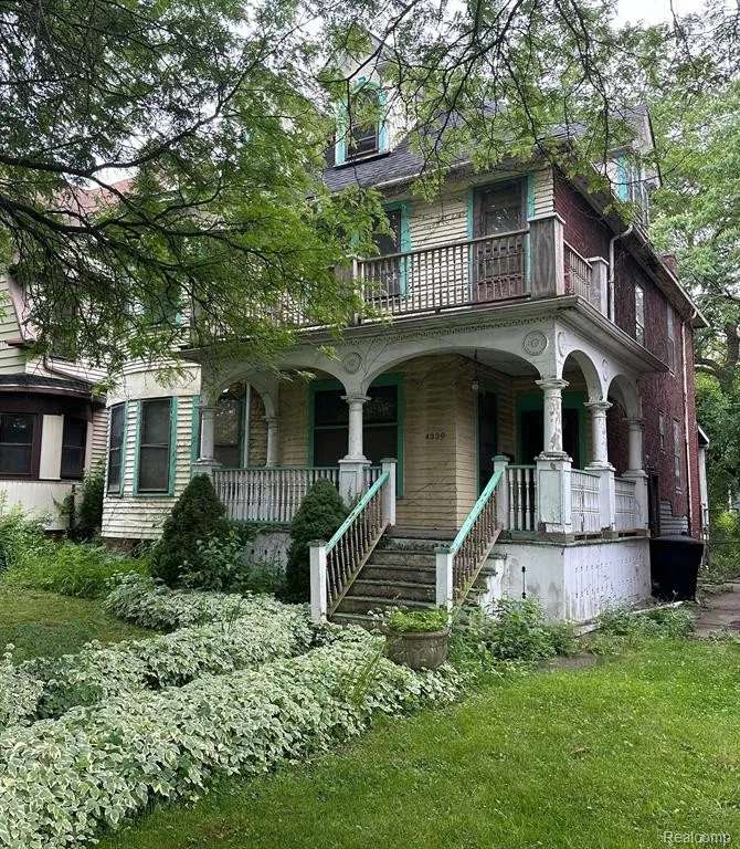 1905 in Detroit, MI