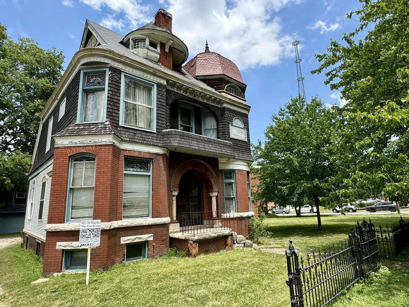 1890 Queen Anne in Bloomington, IL