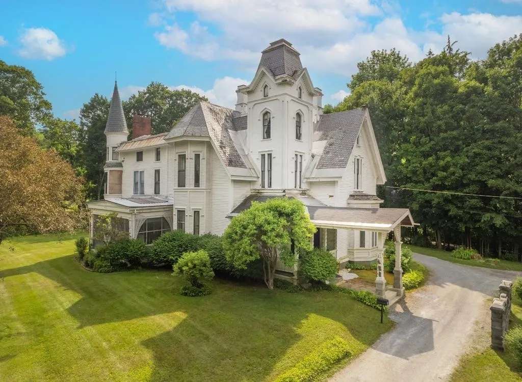 Gothic Revival houses for sale. - Old House Dreams
