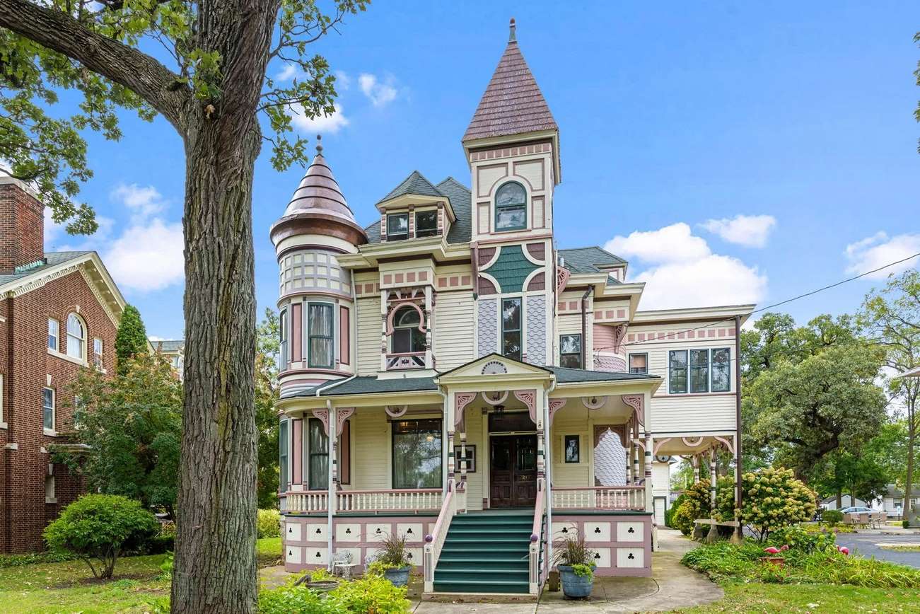 Stick Victorian houses for sale. - Old House Dreams