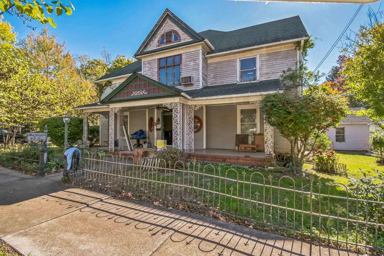 1905 in Morristown, TN