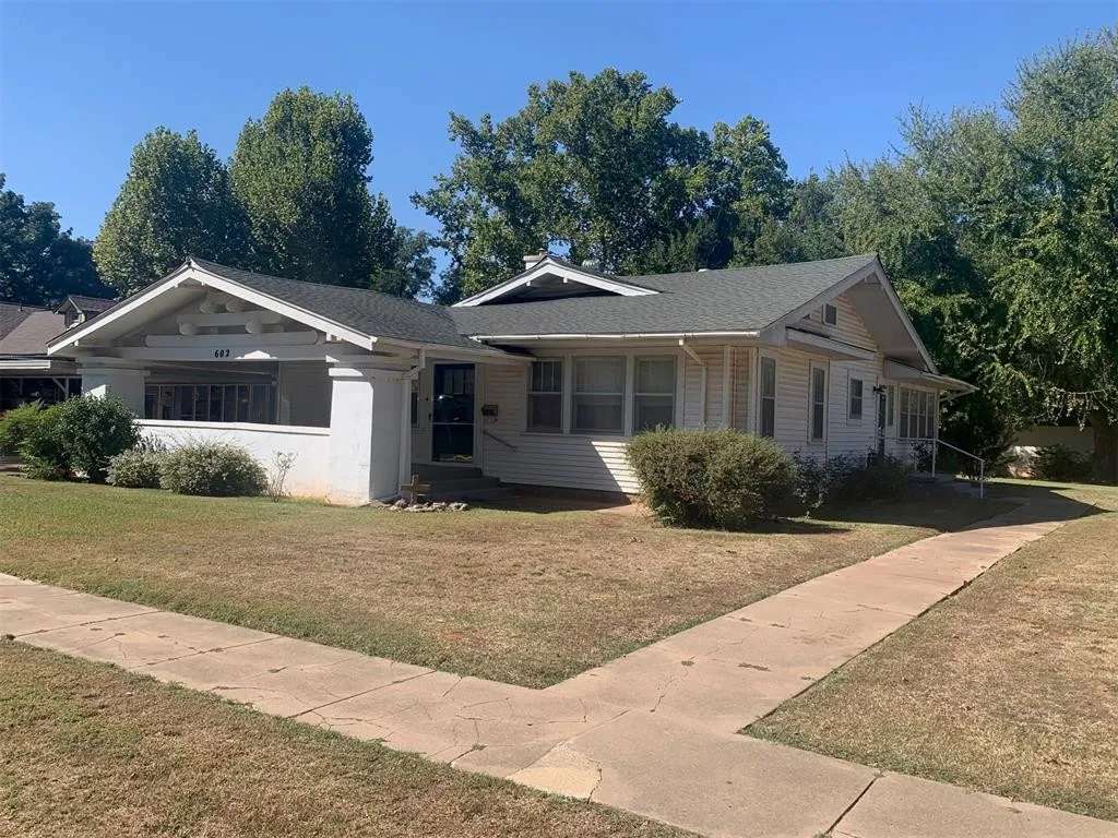 1925 Craftsman in Lindsay, OK Old House Dreams
