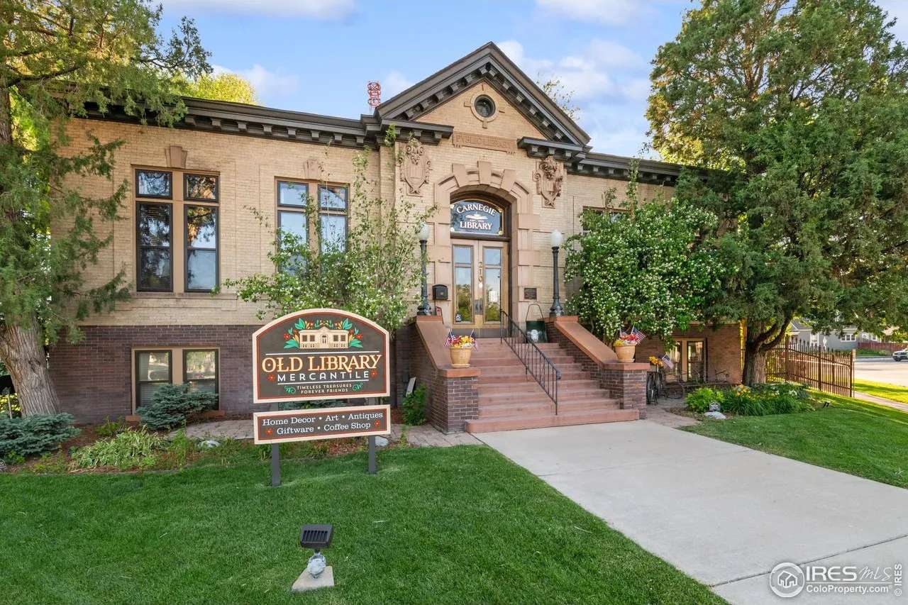 Old libraries for sale. - Old House Dreams