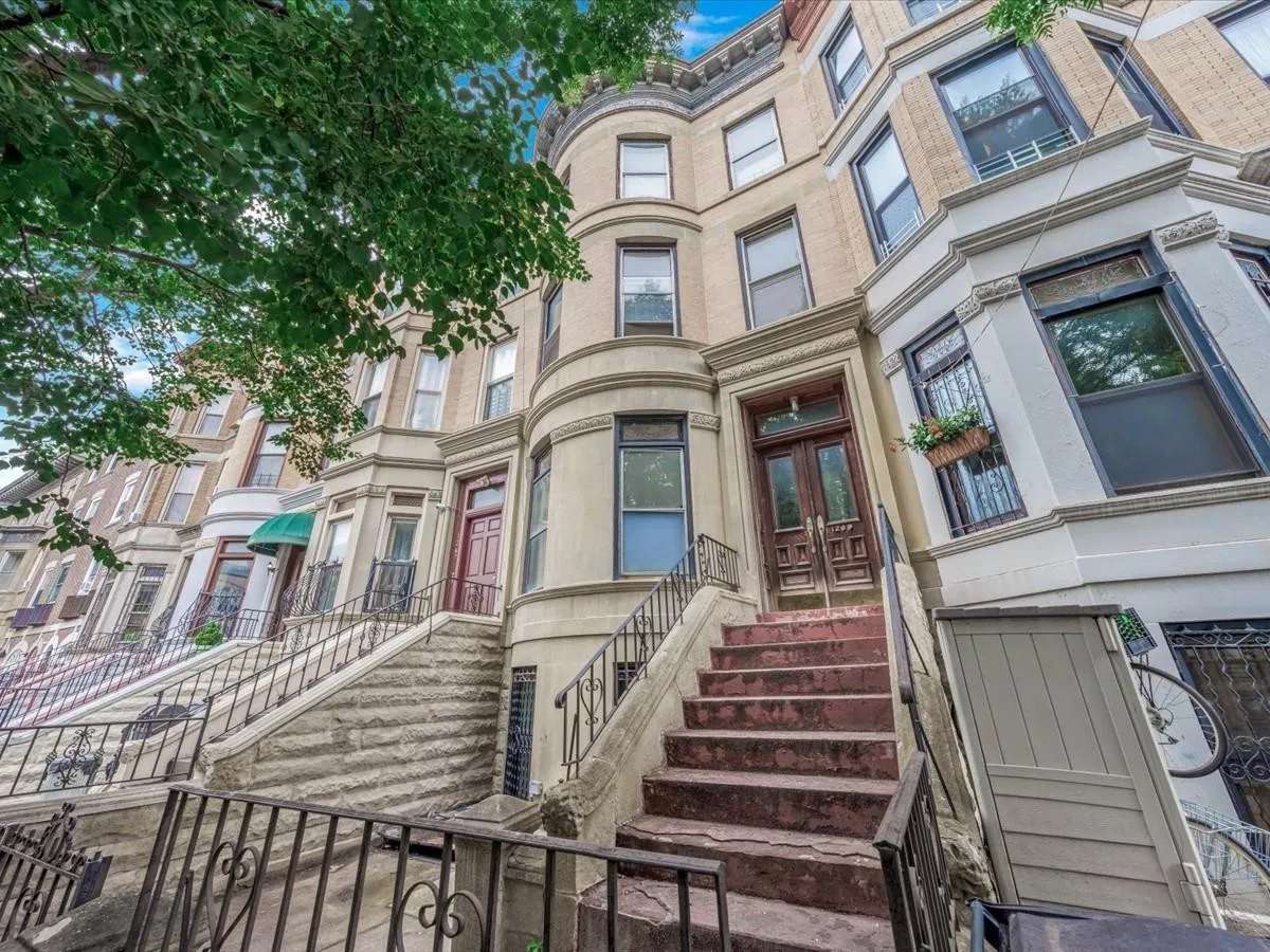 1899 in Brooklyn, NY - Old House Dreams