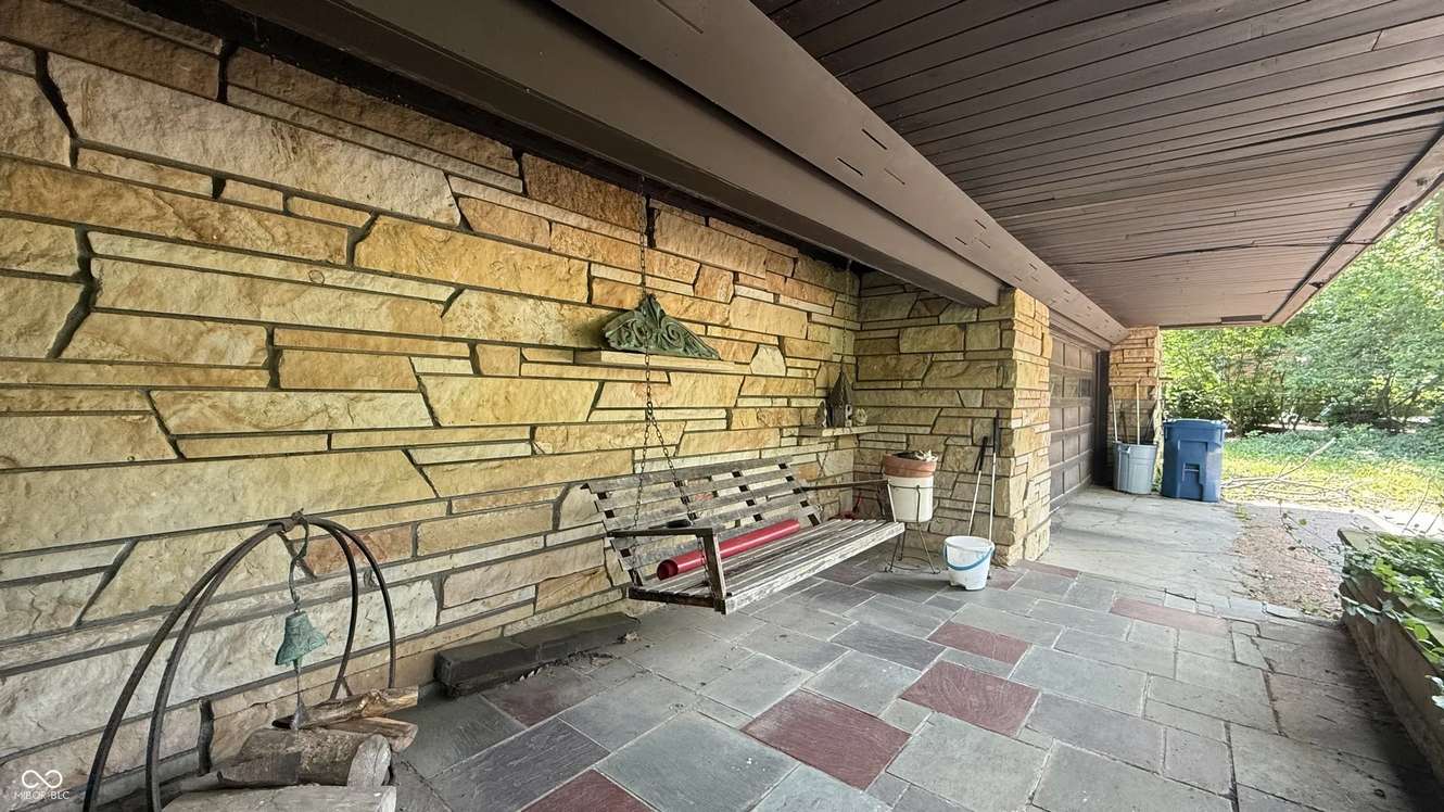 1960 Contemporary in Indianapolis, IN - Old House Dreams, image size:1330x748