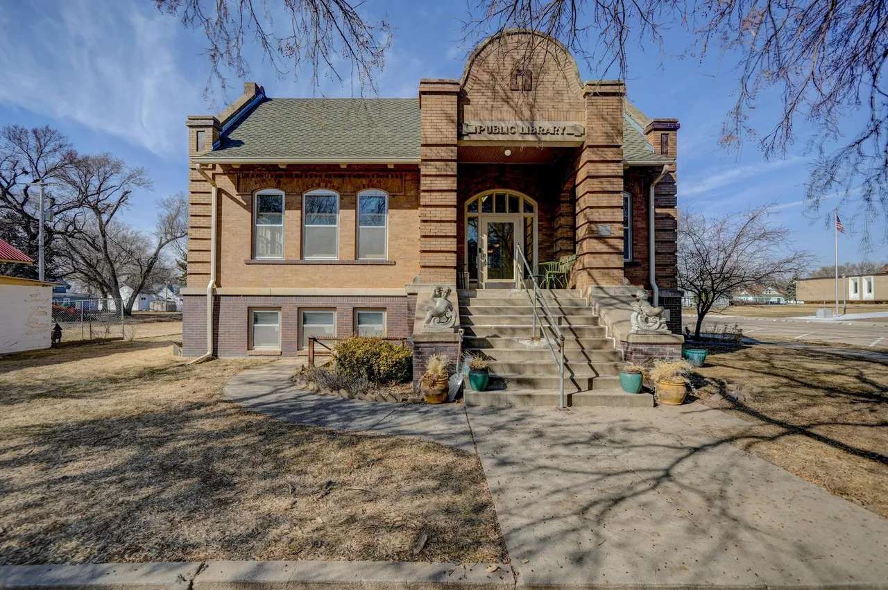 Old libraries for sale. - Old House Dreams
